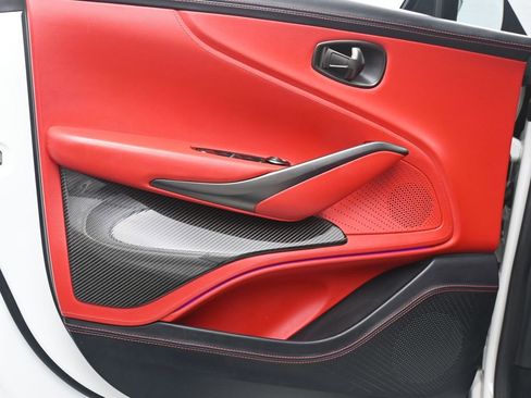 Used 2022 Aston Martin DBX image 9