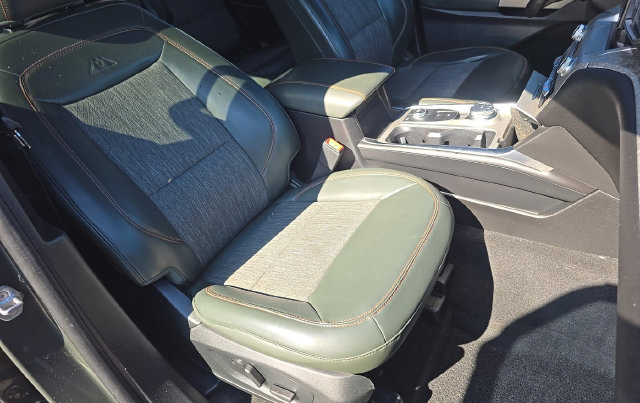 Used 2022 Ford Explorer Timberline AWD/4WD image 6