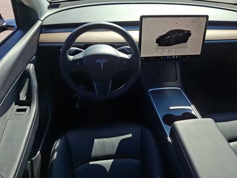 Used 2022 Tesla Model Y Long Range AWD/4WD image 13