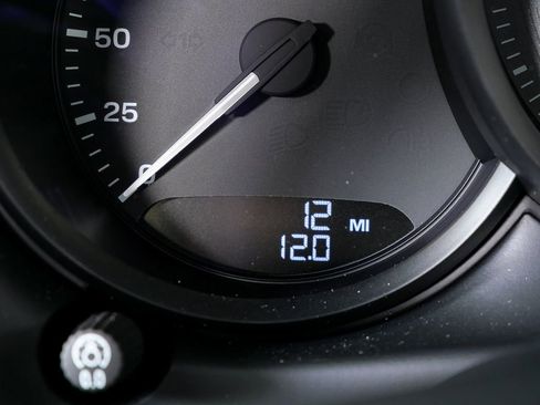 New 2026 Porsche Macan S image 12