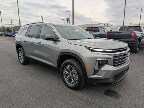 New 2026 Chevrolet Traverse LT w/ Driver Confidence Package image 13