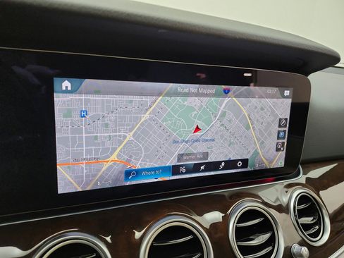 Used 2022 Mercedes-Benz E 350 Sedan w/ Driver Assistance Package image 9