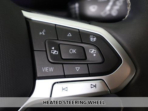 Used 2022 Volkswagen Taos SE w/ Driver Assistance Package image 5