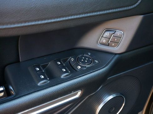 Certified 2020 Ford Expedition XLT w/ Equipment Group 202A image 17