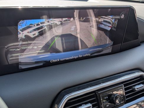 New 2025 Nissan Armada SV image 11