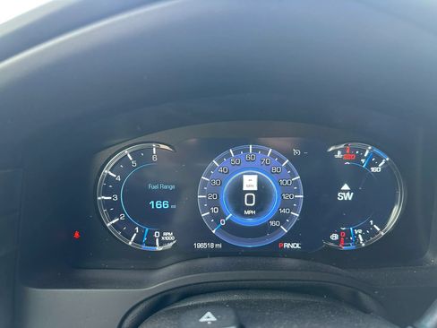 Used 2019 Cadillac Escalade ESV Platinum AWD/4WD image 24