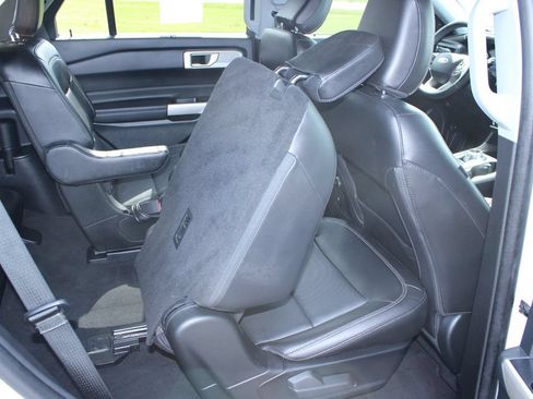 Used 2023 Ford Explorer Limited w/ Hybrid Equipment Group 310A AWD/4WD image 24