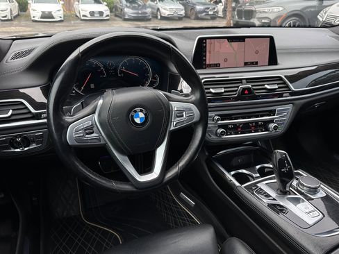 Used 2019 BMW 740i w/ M Sport Package image 2