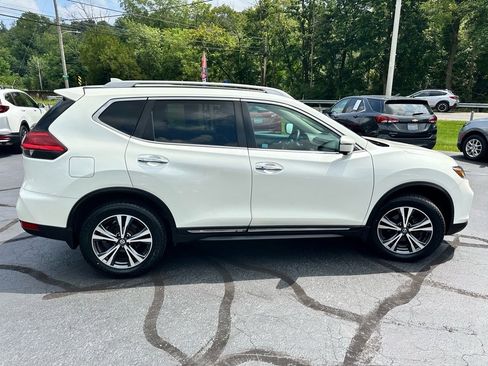 Used 2017 Nissan Rogue SL image 7