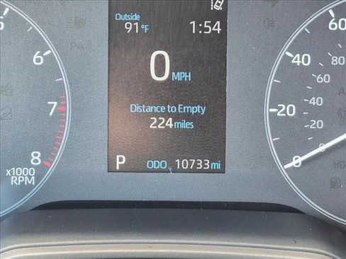 Used 2024 Toyota Corolla Cross LE FWD image 11