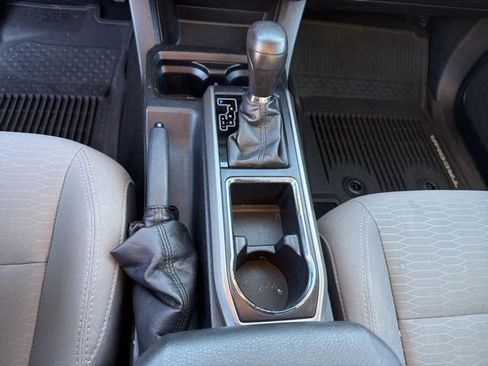 Used 2019 Toyota Tacoma SR5 image 32