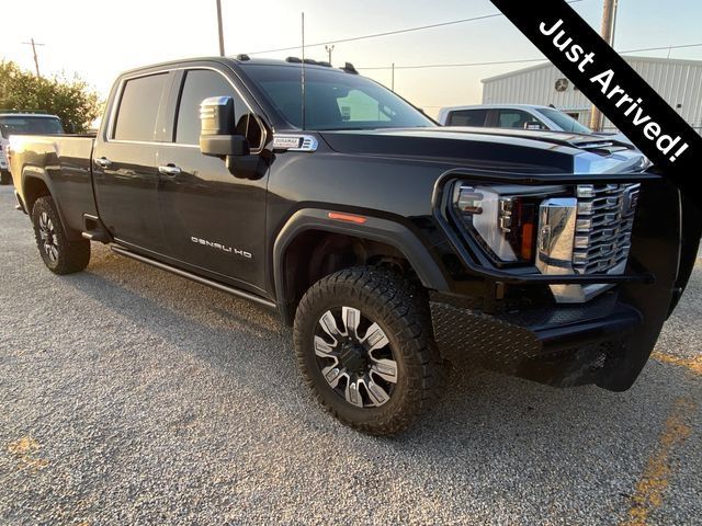 Used 2025 GMC Sierra 3500 Denali w/ Denali Reserve Package AWD/4WD image 1