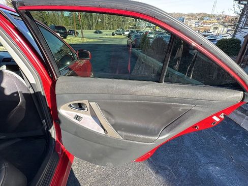 Used 2007 Toyota Camry SE FWD image 17