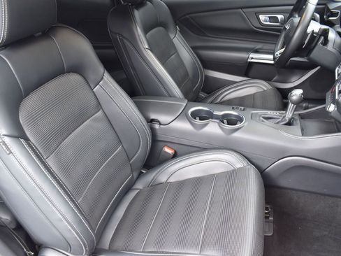Used 2025 Ford Mustang GT Premium RWD image 24