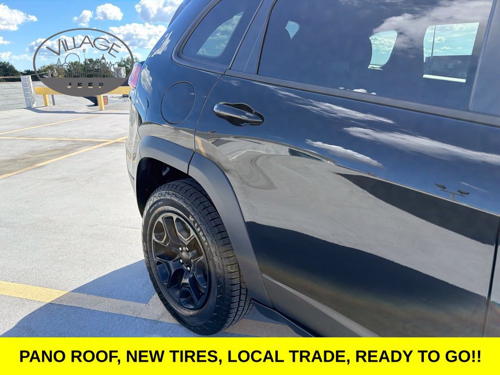 Used 2022 Jeep Cherokee Latitude w/ Sun & Sound Group AWD/4WD image 20