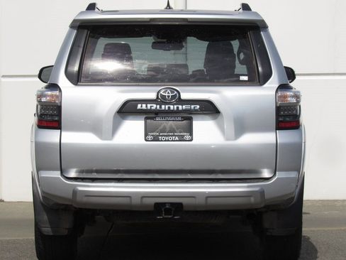 Certified 2024 Toyota 4Runner TRD Off-Road Premium image 7
