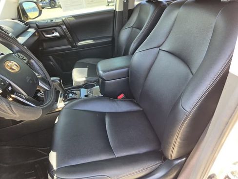 Used 2023 Toyota 4Runner 40th Anniversary SE AWD/4WD image 4