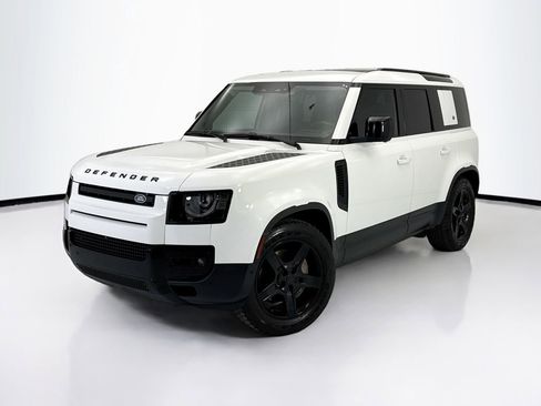 Used 2020 Land Rover Defender 110 SE image 1