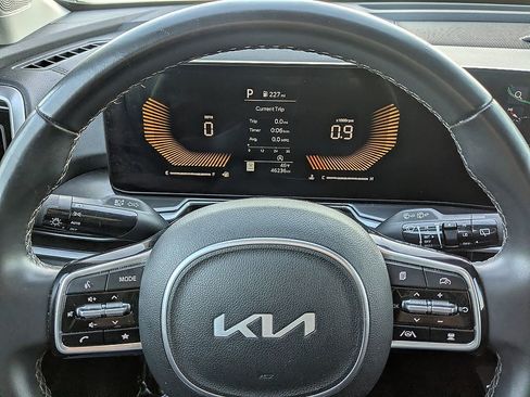 Used 2024 Kia Sorento S FWD image 29