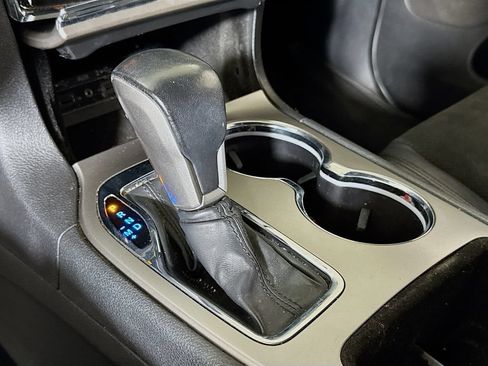 Used 2019 Jeep Grand Cherokee Altitude RWD image 15