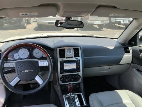 Used 2006 Chrysler 300 C w/ Protection Group II RWD image 14
