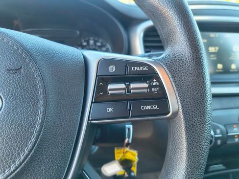 Used 2019 Kia Sorento L image 13
