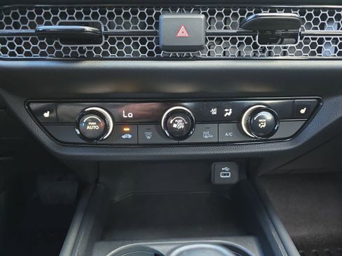 Certified 2024 Honda HR-V Sport image 26