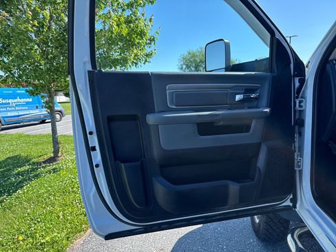 Used 2016 RAM 5500 Tradesman w/ Power & Remote Entry Group AWD/4WD image 32