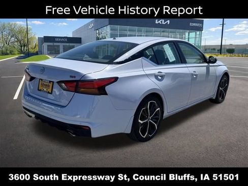 Used 2023 Nissan Altima 2.5 SR FWD image 3