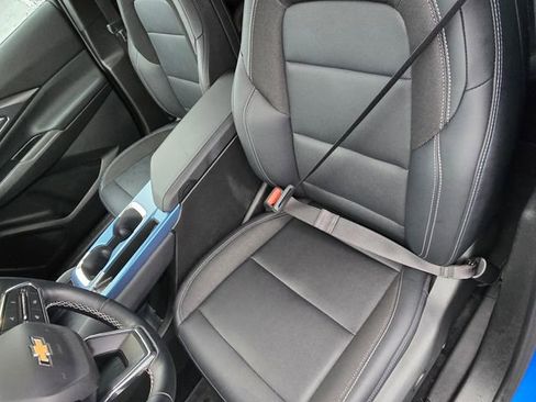 Certified 2025 Chevrolet Equinox EV LT w/ Convenience Package image 29