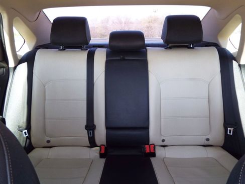 Used 2014 Volkswagen Passat TDI SE image 25