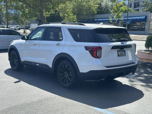 Used 2022 Ford Explorer ST-Line w/ Class IV Trailer Tow Package image 12