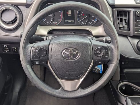 Used 2017 Toyota RAV4 LE FWD image 28