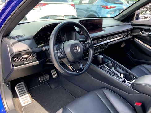 Used 2025 Honda Accord Sport image 16