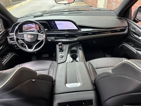 Used 2024 Cadillac Escalade ESV Sport w/ Touring Package image 14