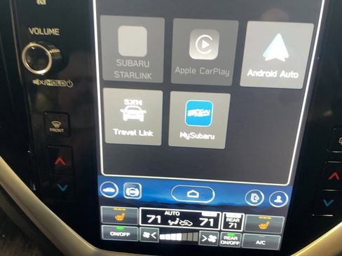 Used 2024 Subaru Ascent Premium w/ Convenience Package image 11