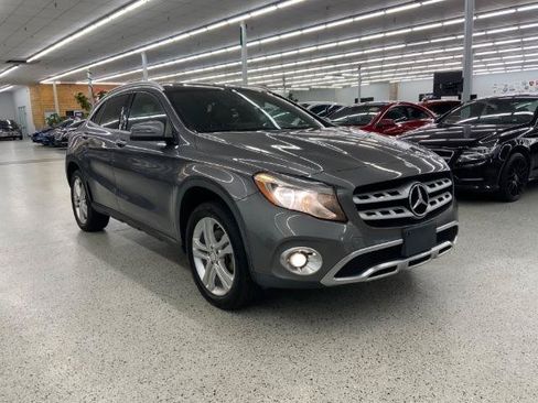 Used 2018 Mercedes-Benz GLA 250 4MATIC w/ Premium Package image 2