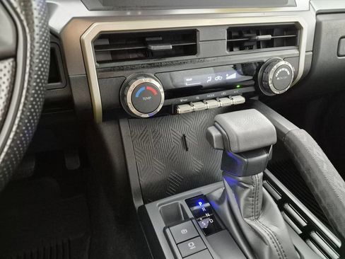 Used 2025 Toyota Tacoma SR5 RWD image 20