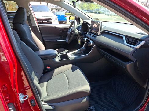 Used 2024 Toyota RAV4 LE image 11