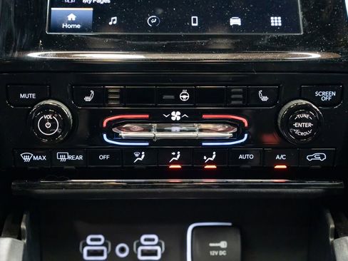 New 2026 Jeep Grand Cherokee L 4WD image 12