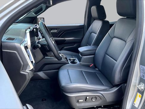 Used 2024 GMC Canyon Elevation w/ Elevation Premium Package RWD image 8