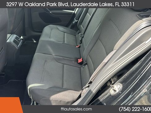 Used 2016 Volkswagen Golf S FWD image 22