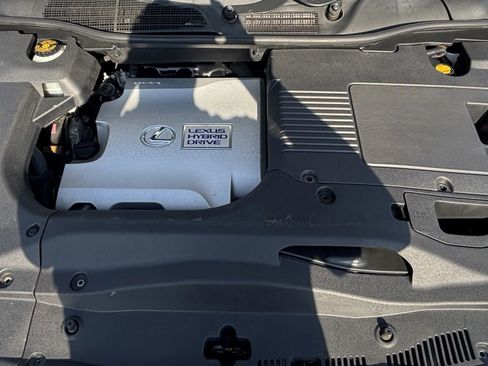 Used 2013 Lexus RX 450h AWD w/ Navigation Pkg image 33