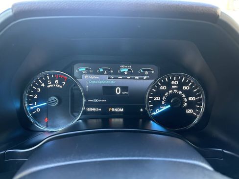 Used 2017 Ford F150 Platinum w/ Equipment Group 701A Luxury AWD/4WD image 16