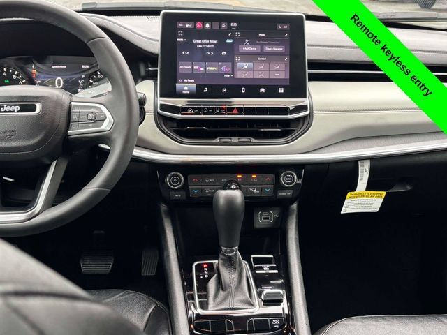 Used 2023 Jeep Compass Limited AWD/4WD image 28