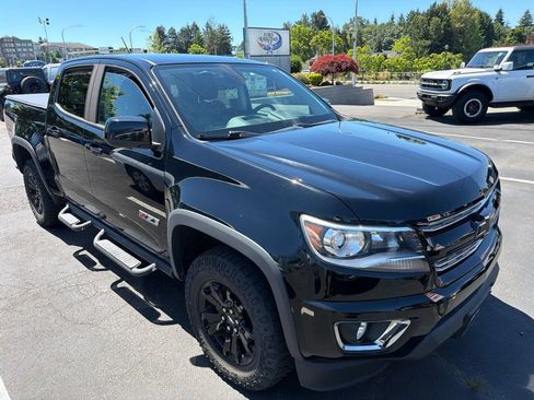 Used 2018 Chevrolet Colorado Z71 w/ Z71 Midnight Edition AWD/4WD image 2
