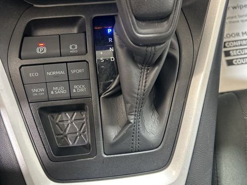 Used 2024 Toyota RAV4 XLE w/ Convenience Package image 29
