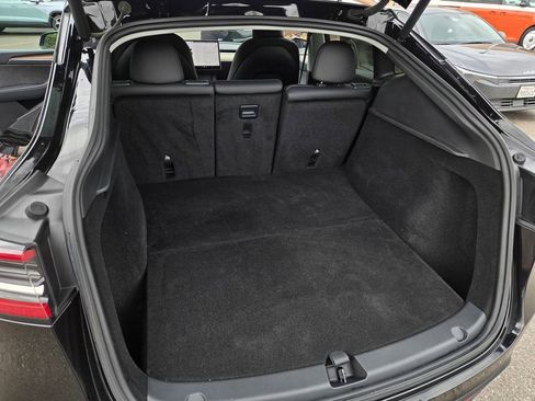 Used 2024 Tesla Model Y Performance image 22