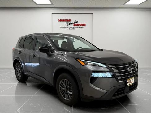 Used 2024 Nissan Rogue S AWD/4WD image 1