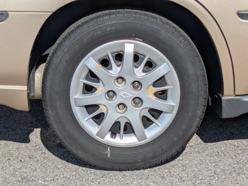 Used 2004 Chevrolet Impala w/ Preferred Equipment Group image 11